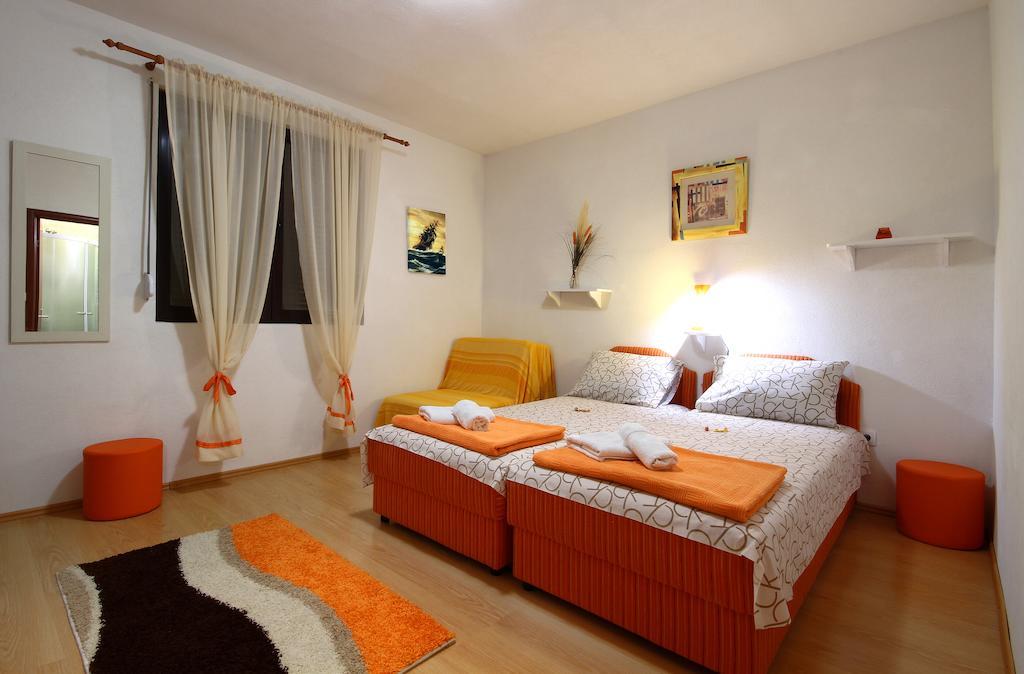 Guesthouse Bmb Bagaric Budva Quarto foto