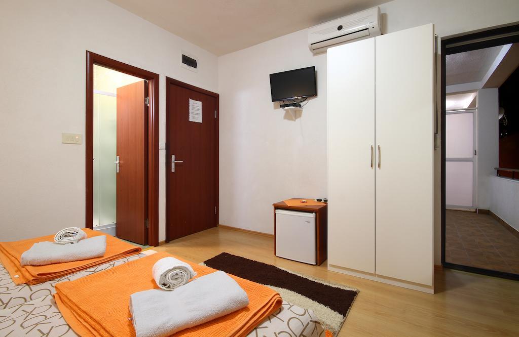 Guesthouse Bmb Bagaric Budva Quarto foto